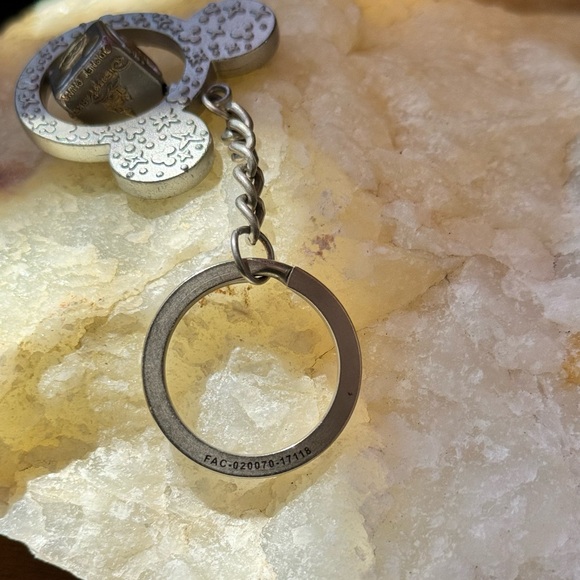 Mickey Head w/Spinning Cube of Mickey, Minnie, Donald, Goofy, and Disney Parks - Picture 2 of 10